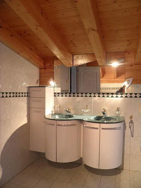 Haus Alpenperle Apartment Saas-Almagell Luaran gambar